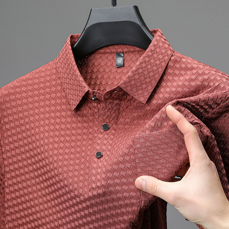 šMenās Textured Short-Sleeve Shirtš